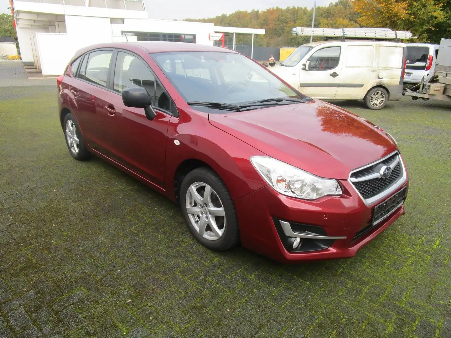 Subaru Impreza Active 1.Hand erst 29000KM Rot - 1