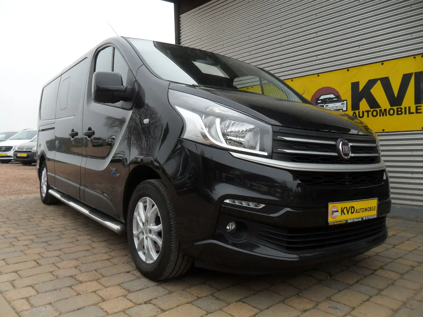 Fiat Talento Kombi L2H1 1,2t Family 8 Sitzpl. Černá - 1