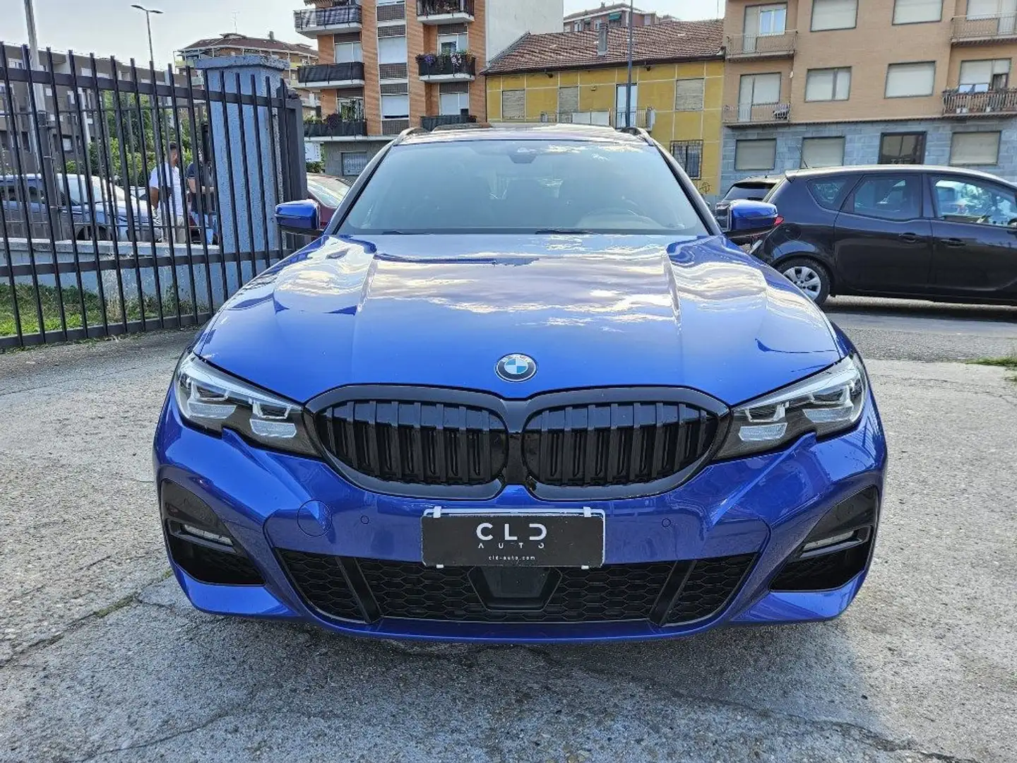 BMW 330 d 48V xDrive Touring Msport Niebieski - 2