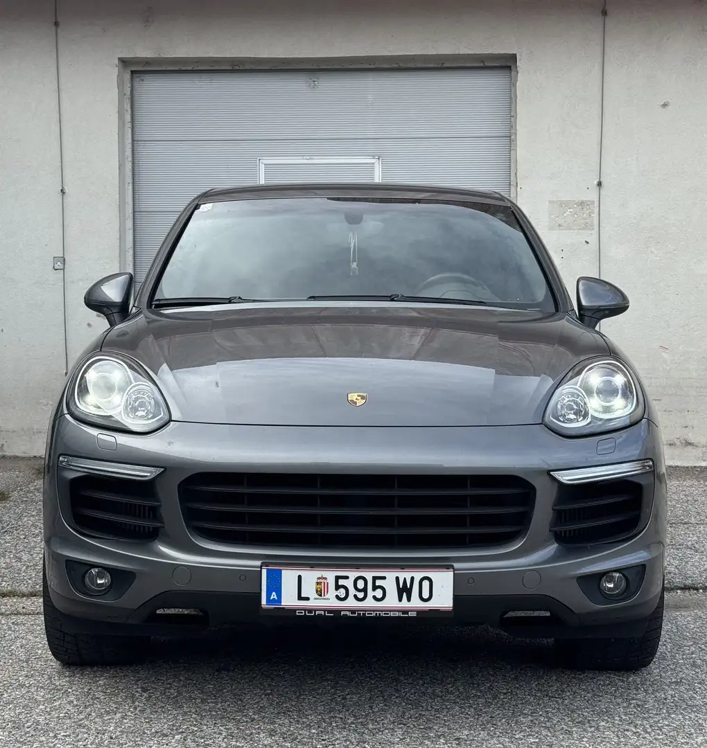 Porsche Cayenne II 3,0 Aut. 21 Zoll Top Zustand Grau - 2