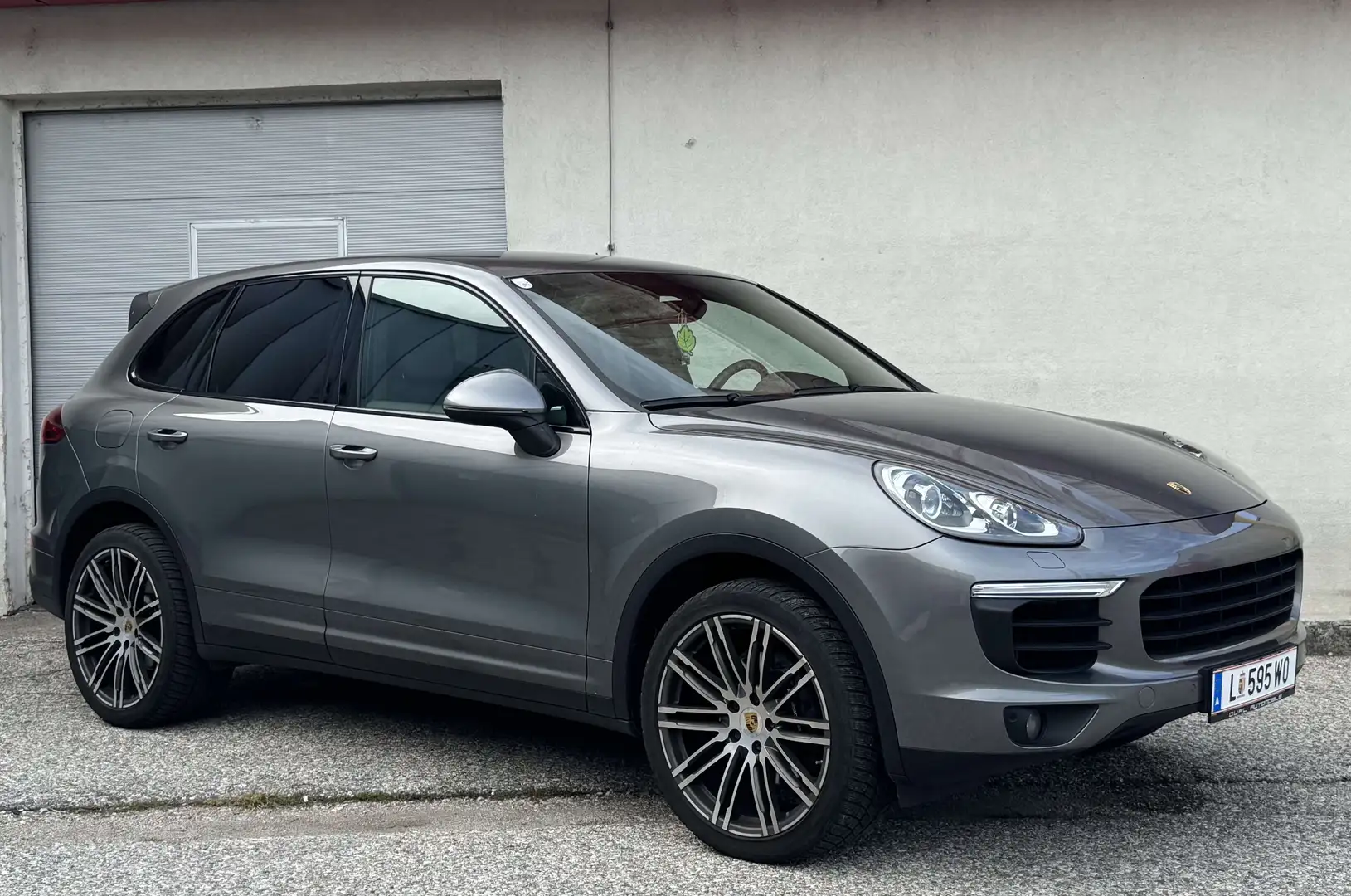 Porsche Cayenne II 3,0 Aut. 21 Zoll Top Zustand Grau - 1