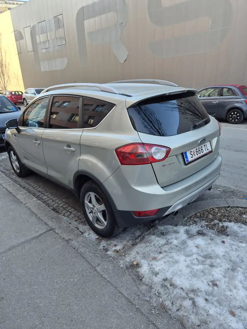 Ford Kuga - 2