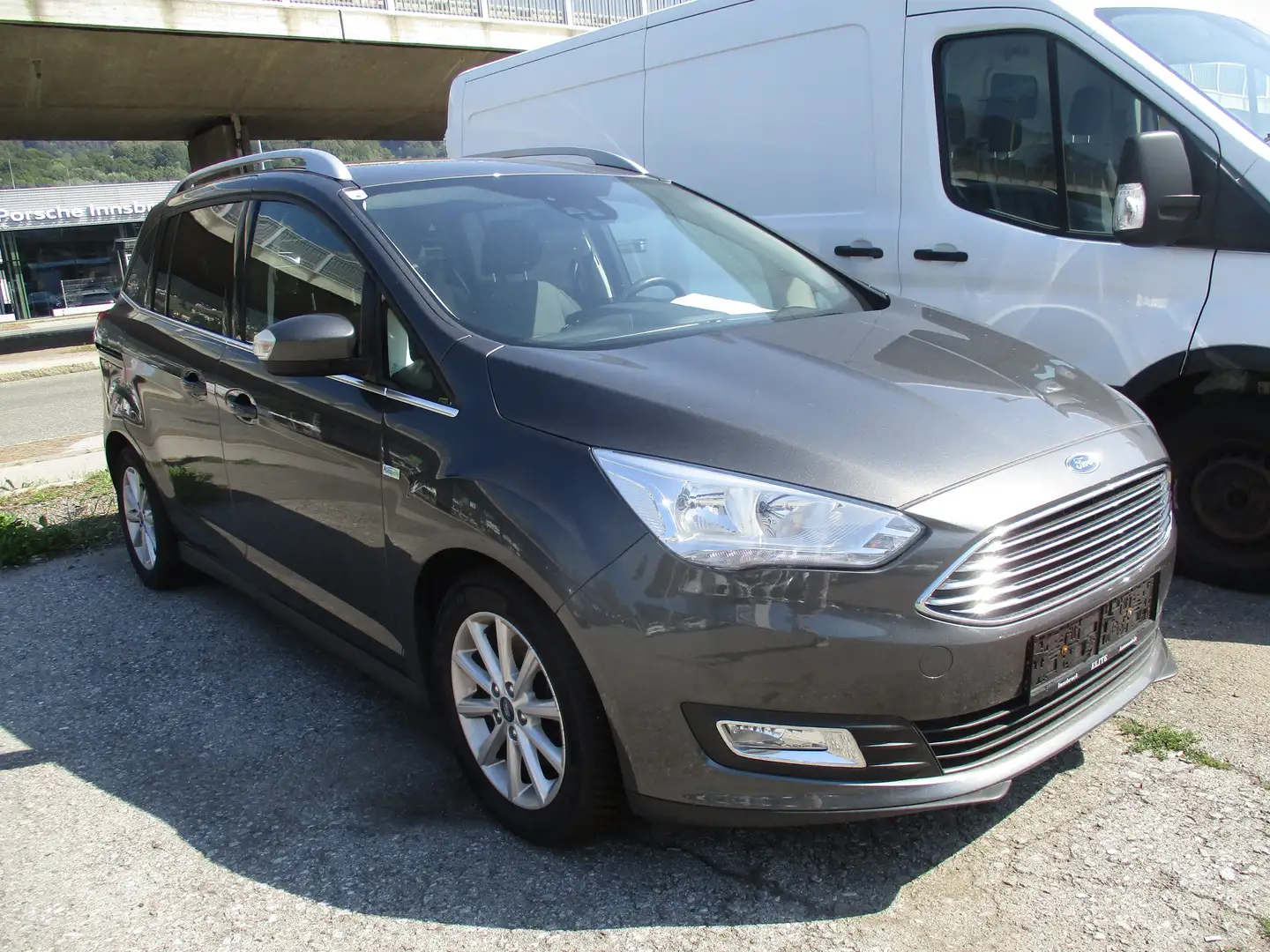 Ford Grand C-Max Titanium Grau - 1