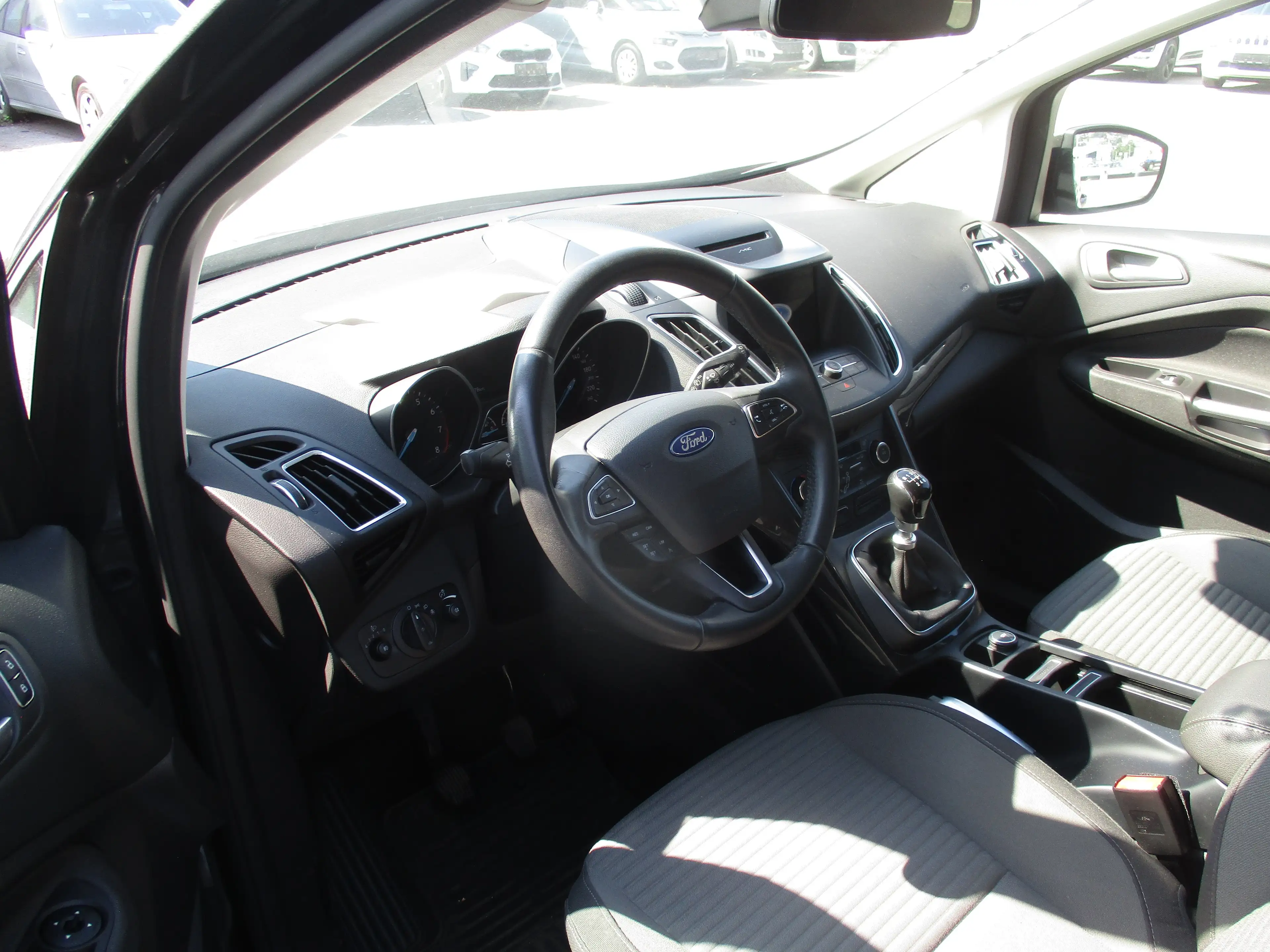Ford Grand C-Max Titanium — photo 8