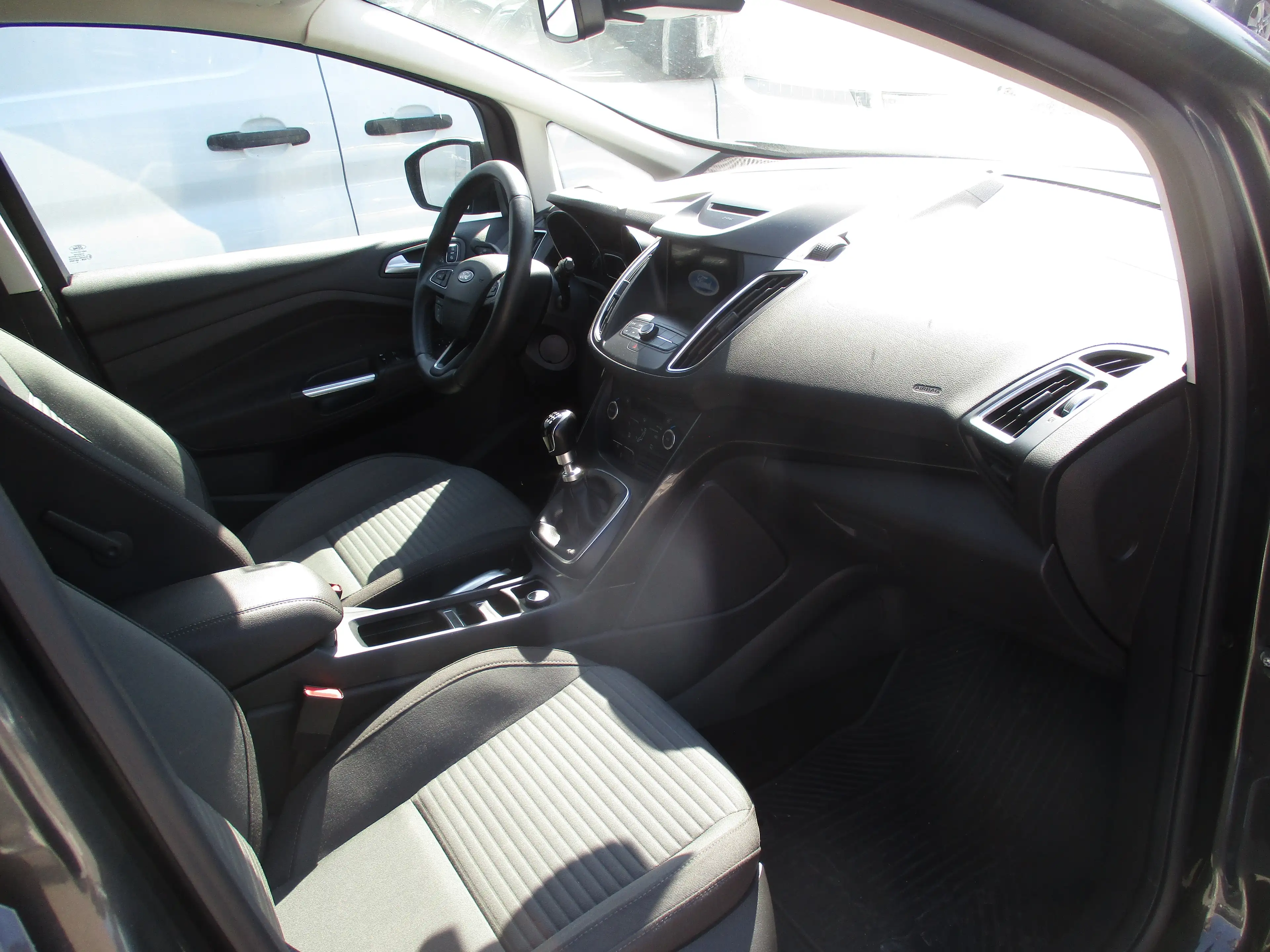 Ford Grand C-Max Titanium — photo 10
