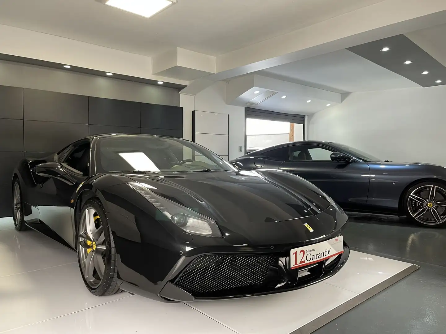 Ferrari 488 CARBON FIBRE DRIVER ZONE+LEDS crna - 2