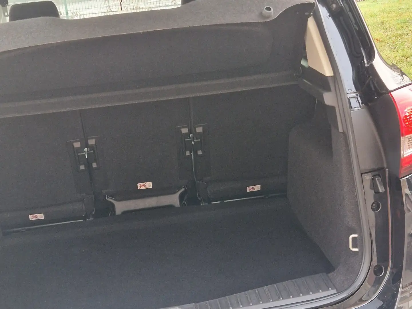 Ford C-Max 1.5 EcoBoost Start-Stop-System Titanium Schwarz - 2