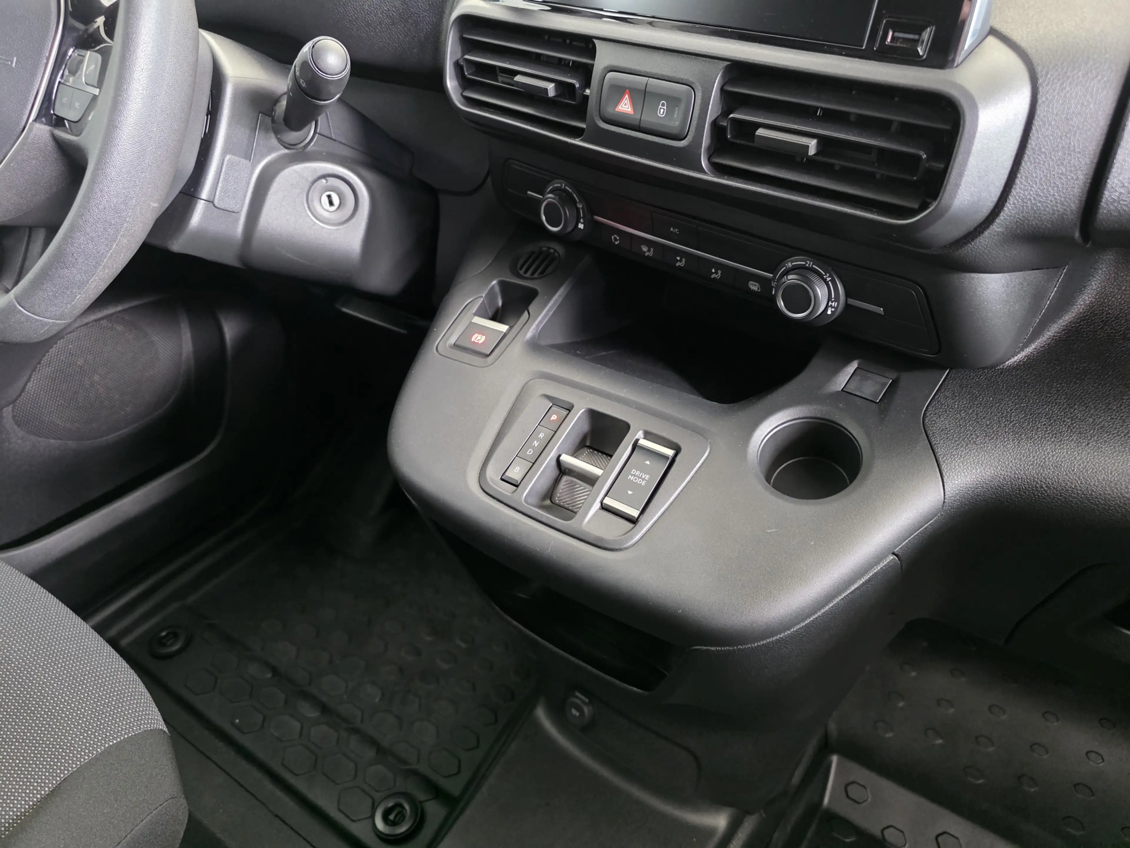 Peugeot Partner e-Partner 50 kWh Airco Cruisecontrol Sportvelgen — photo 22