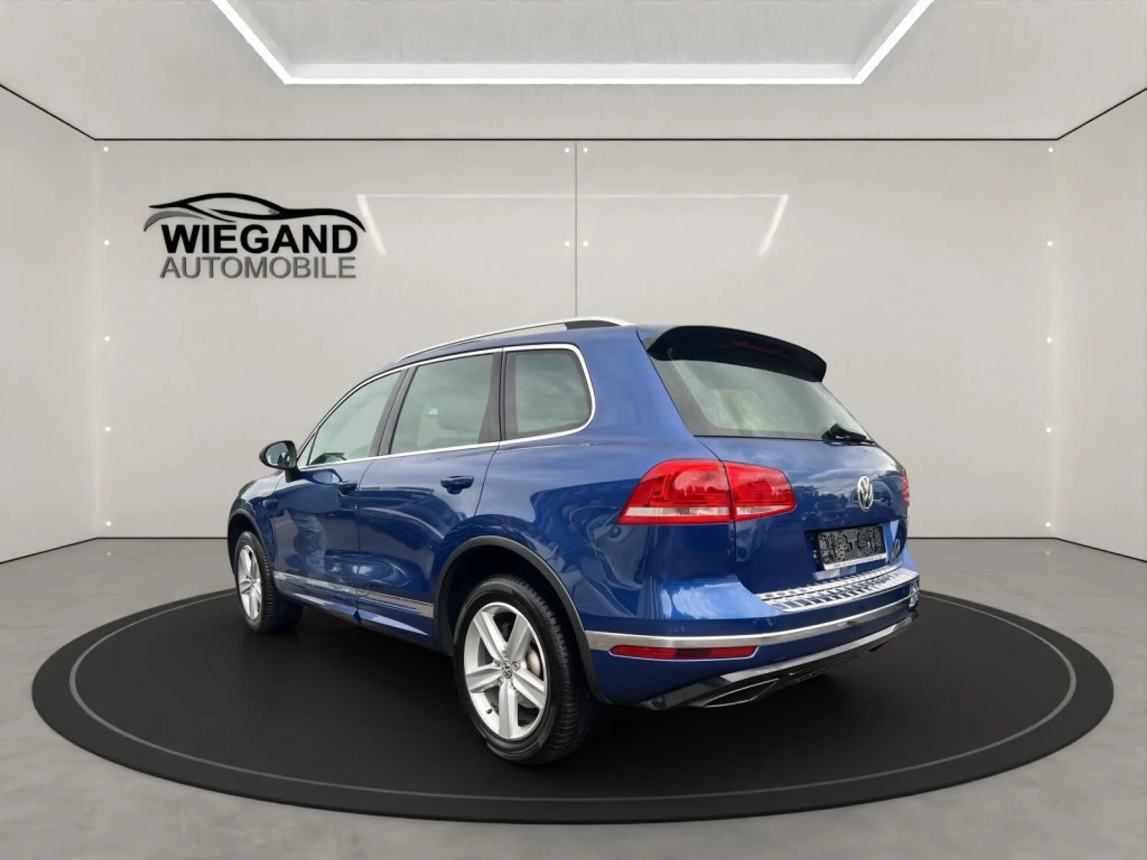 Volkswagen Touareg 3.0 V6 TDI SCR Blue Motion DPF Automatik — photo 3
