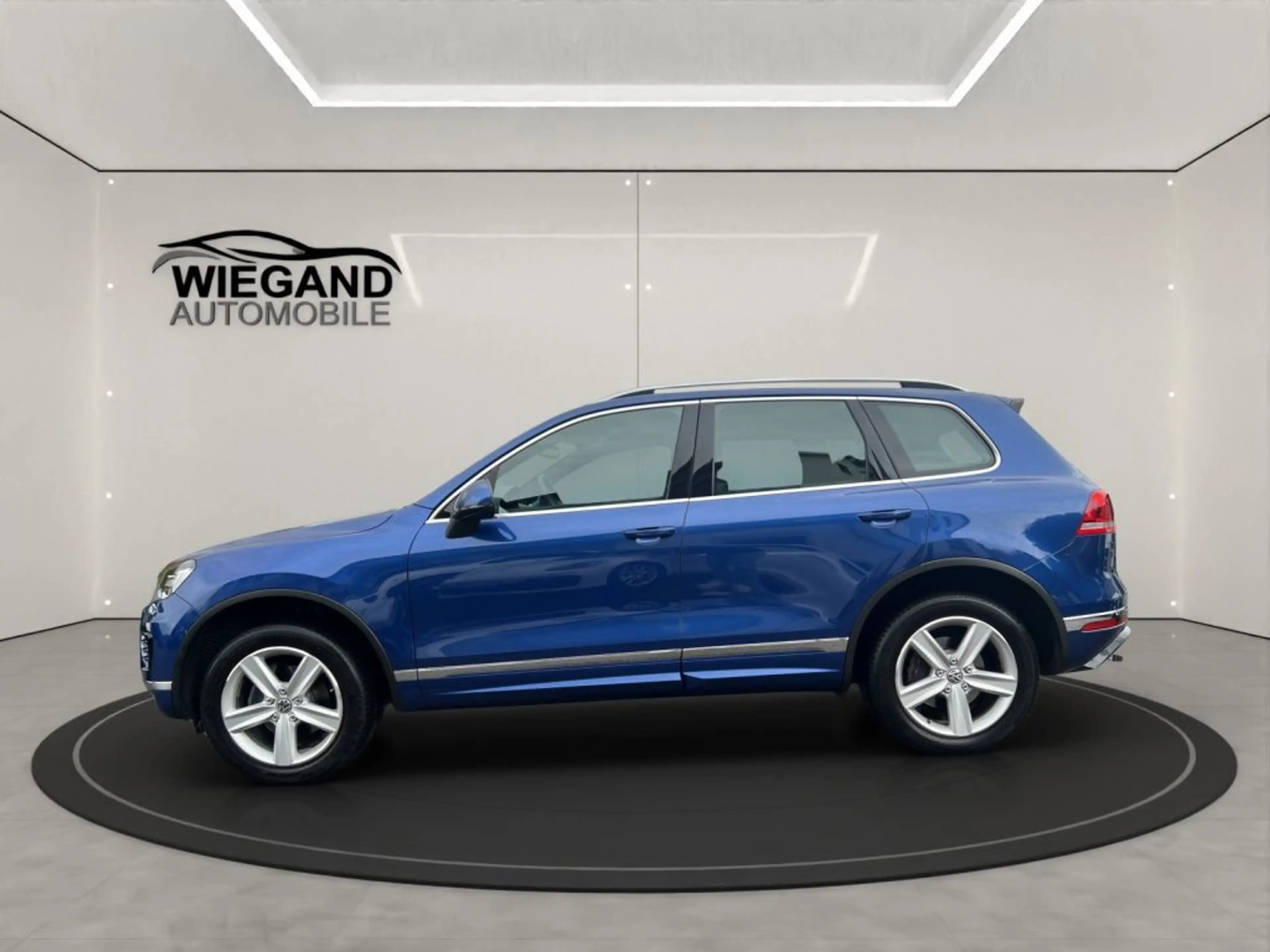 Volkswagen Touareg 3.0 V6 TDI SCR Blue Motion DPF Automatik — photo 2