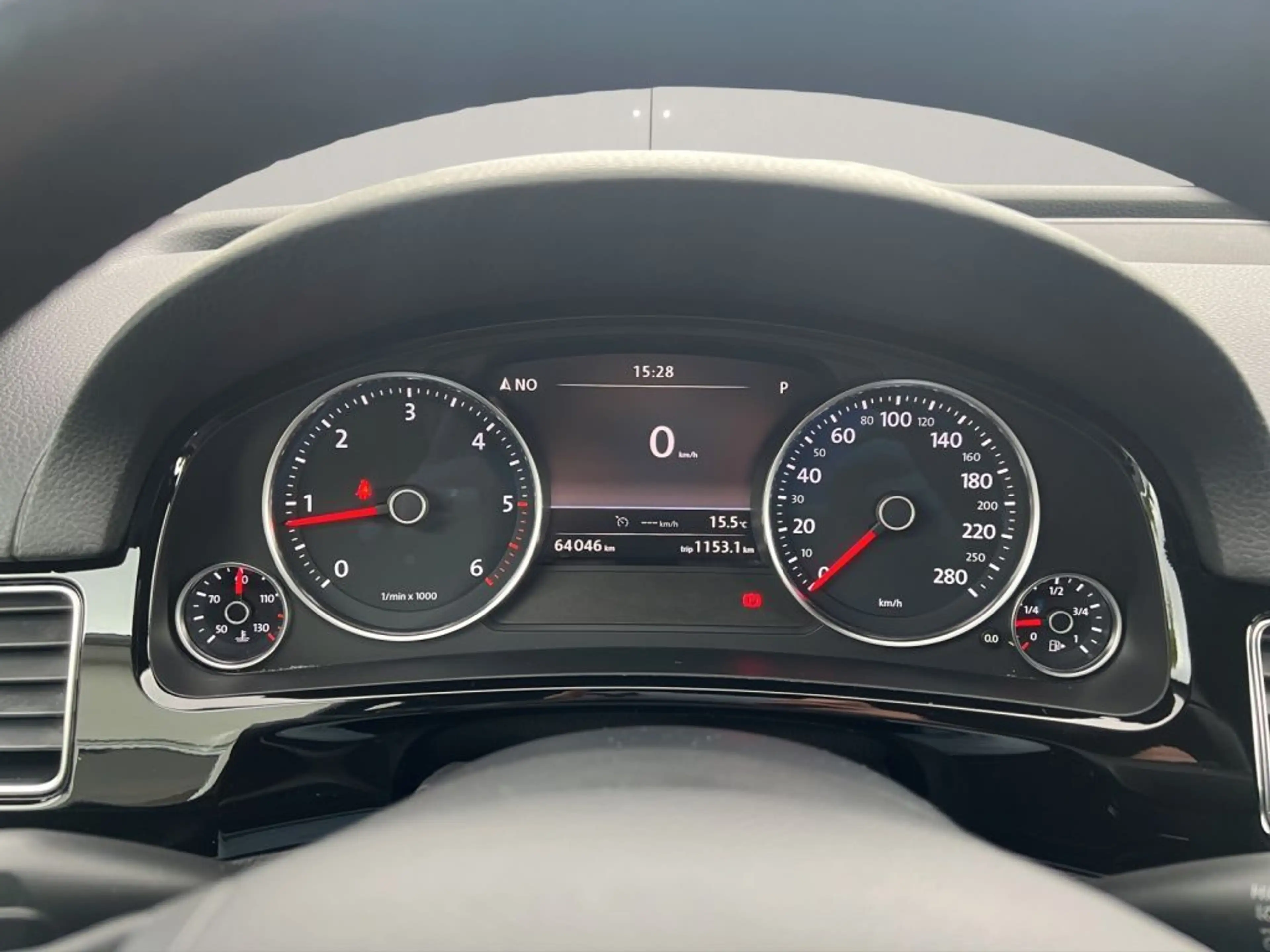 Volkswagen Touareg 3.0 V6 TDI SCR Blue Motion DPF Automatik — photo 13