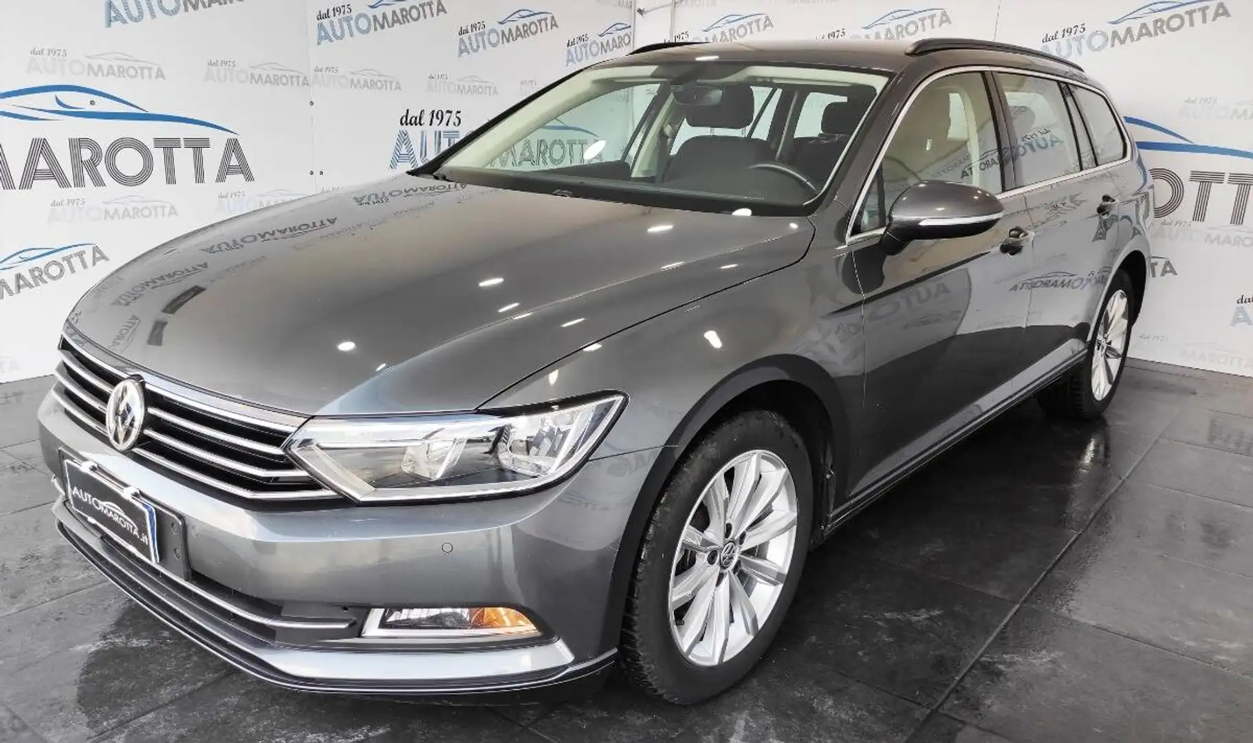 Volkswagen Passat Variant Variant 2.0 tdi Business (businessline) 150cv dsg Gris - 1