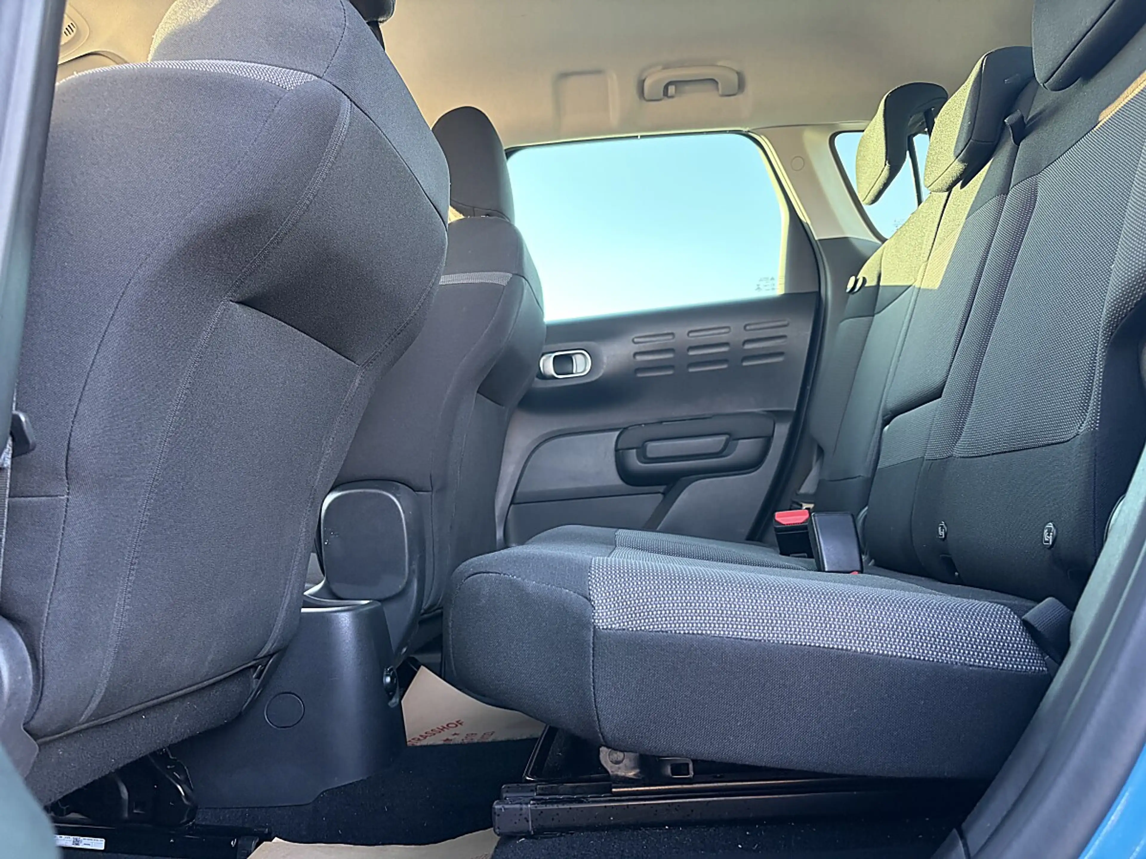 Citroen C3 Aircross PureTech130 S&S EAT6 Shine — photo 12