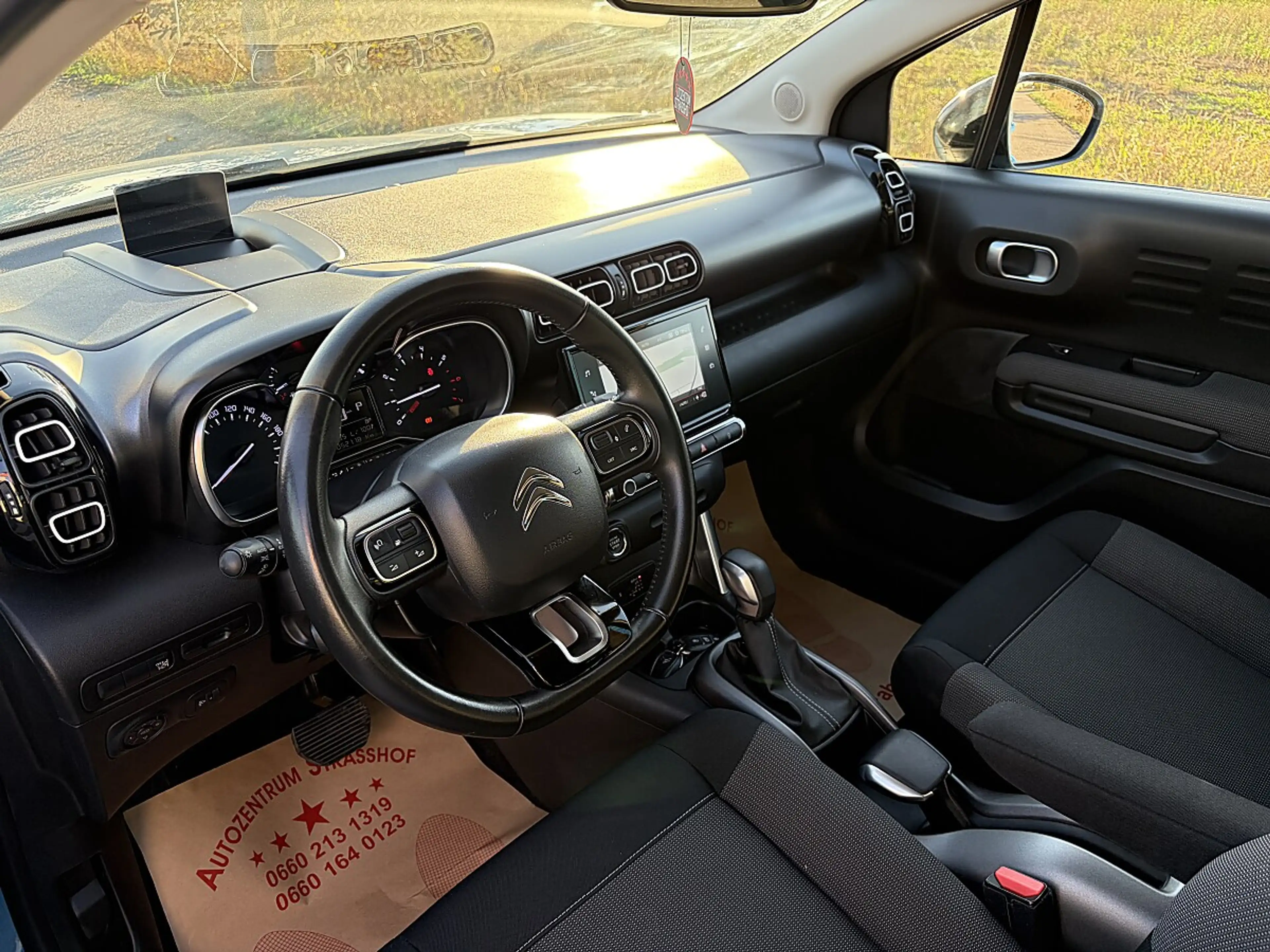 Citroen C3 Aircross PureTech130 S&S EAT6 Shine — photo 11