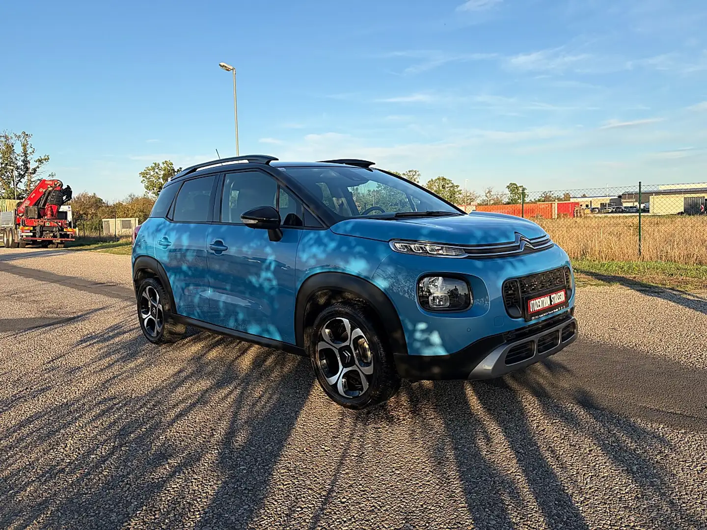 Citroen C3 Aircross PureTech130 S&S EAT6 Shine Blau - 2