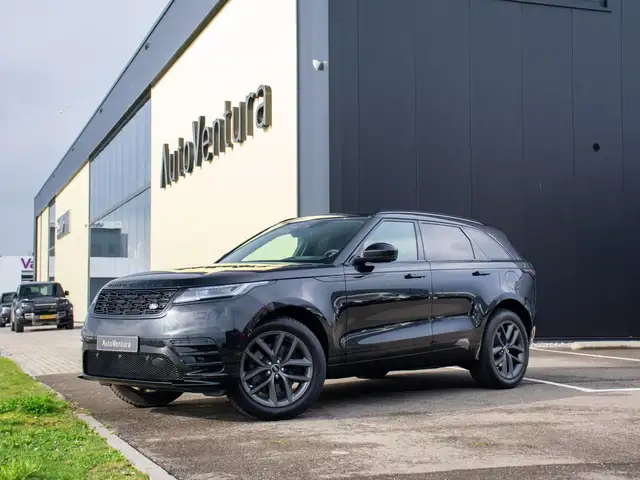 Land Rover Range Rover Velar view 2