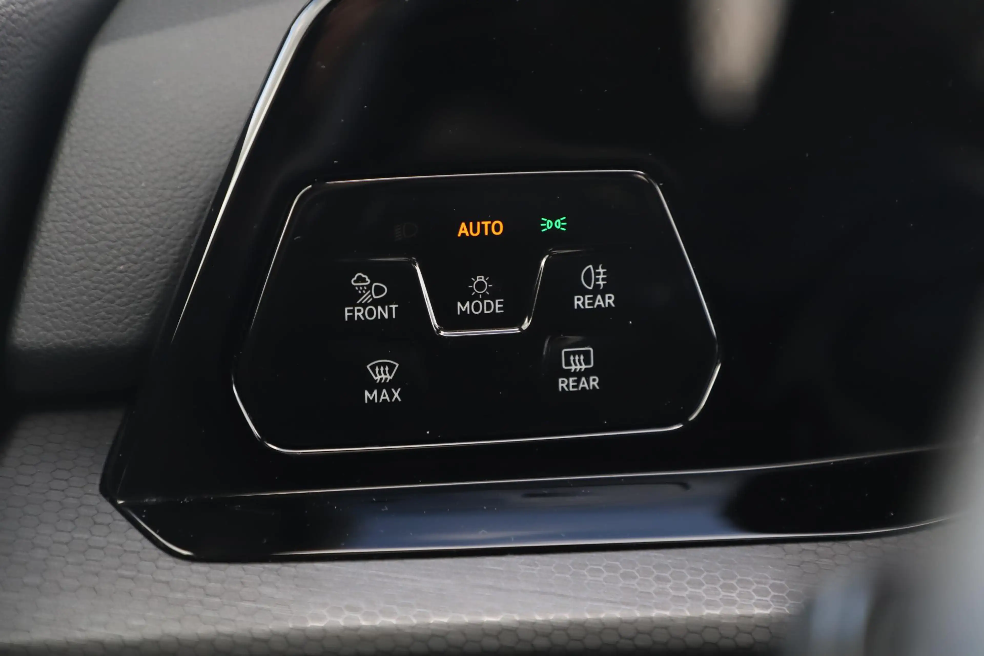 Volkswagen Golf GTE 1.4 eHybrid 245PK SOH 96% Panoramadak IQ Light 19 — photo 20