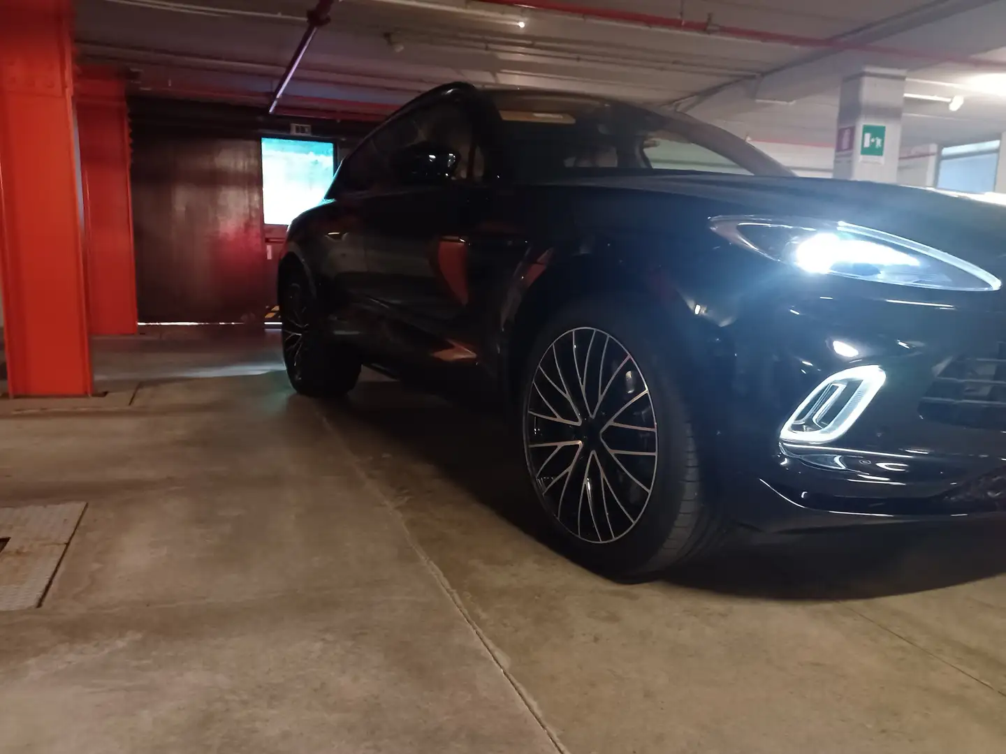 Aston Martin DBX DBX 4.0 auto Nero - 2