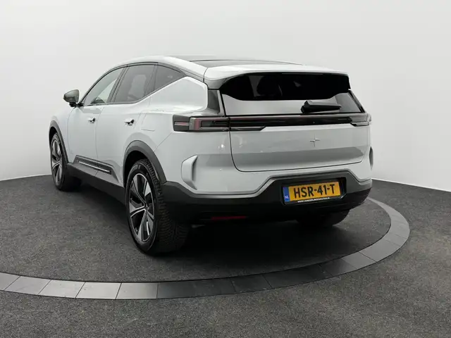 Polestar 3 view 8