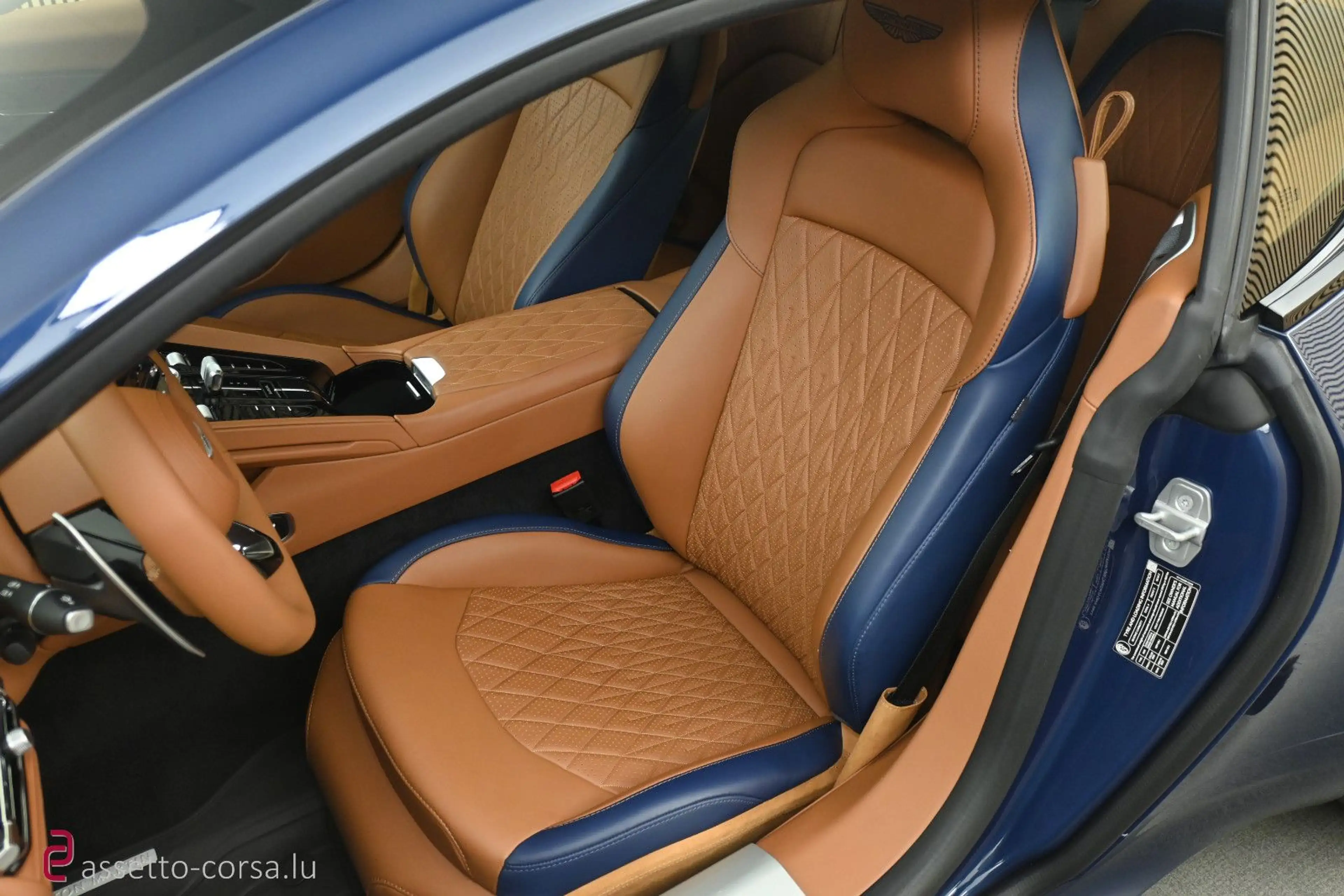 Aston Martin DB12 Coupe 4.0 V8*Heritage*1. Hand*Garantie — photo 9