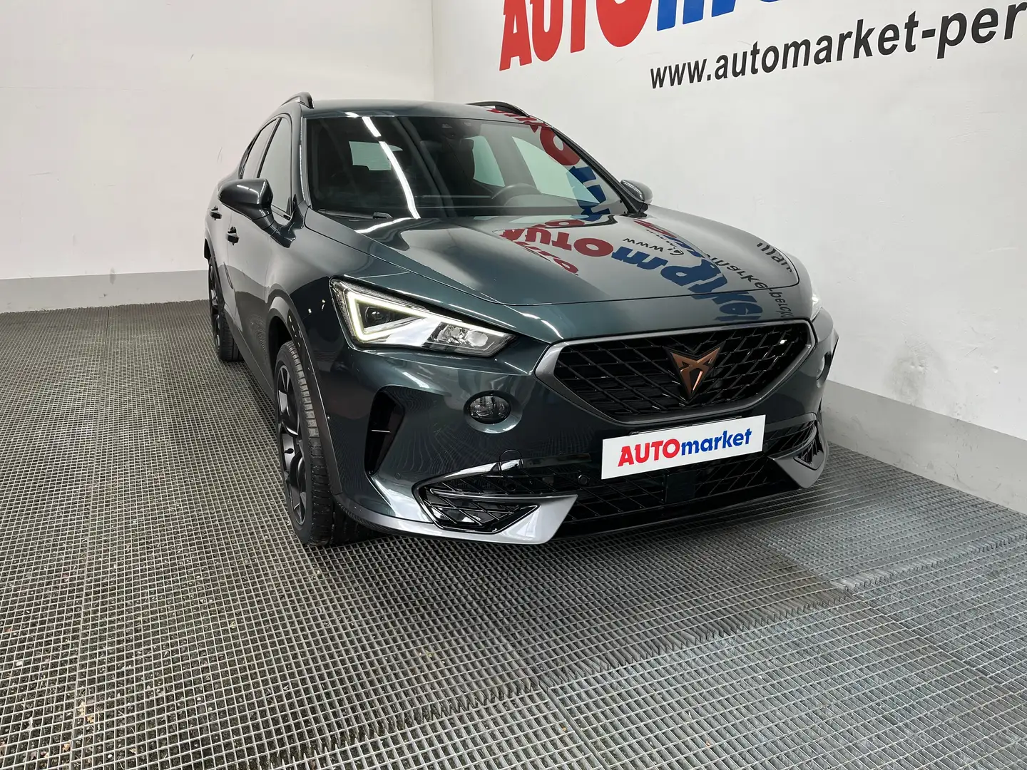 CUPRA Formentor 1.5 TSI 150cv dsg Verde - 2