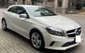 Mercedes-Benz A 180 A 180 d Premium Weiß - thumbnail 1