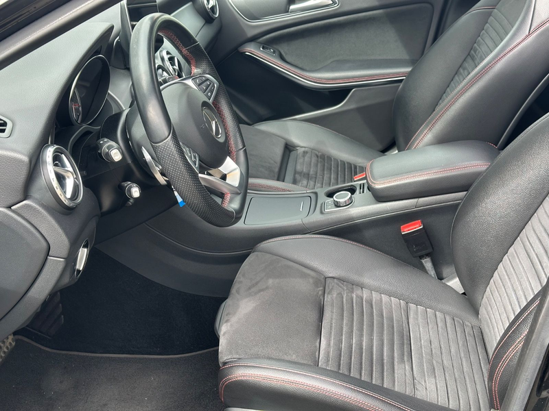 Mercedes-Benz GLA 250 AMG 4Matic Street Style Harman-Kardon — photo 11