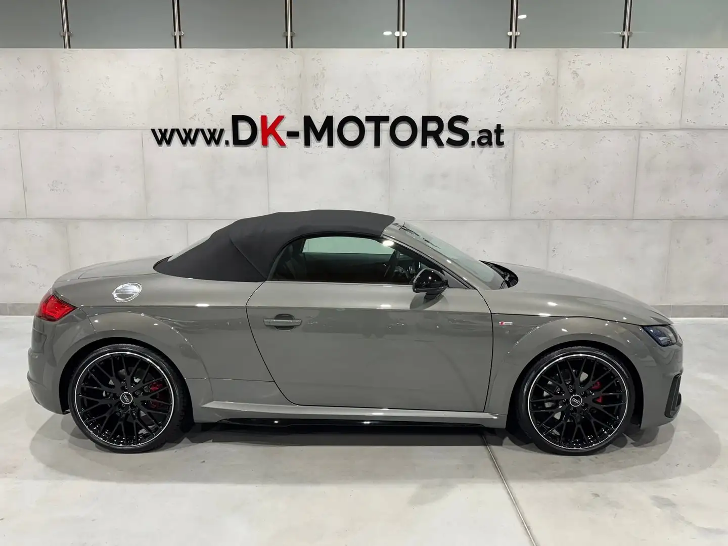 Audi TT 40 TFSI S-Tronic / Competition / LED / RFK / 20" Gris - 2