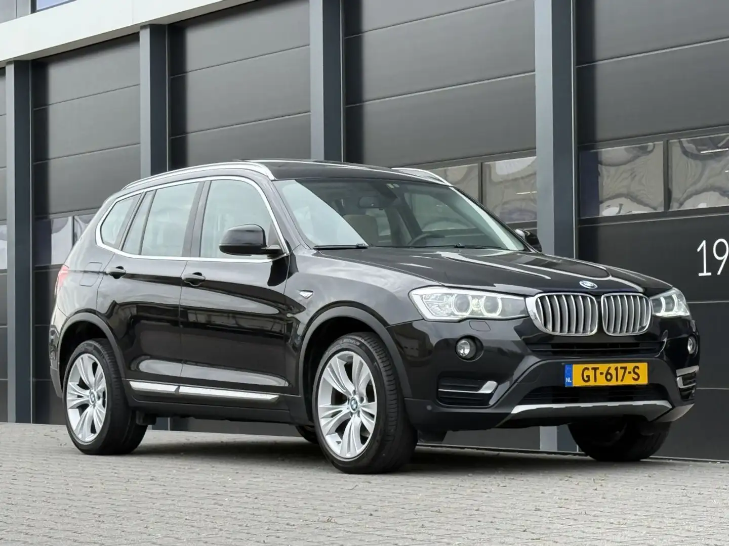 BMW X3 XDRIVE20D Pano Leer Memory EURO-6 Zwart - 2