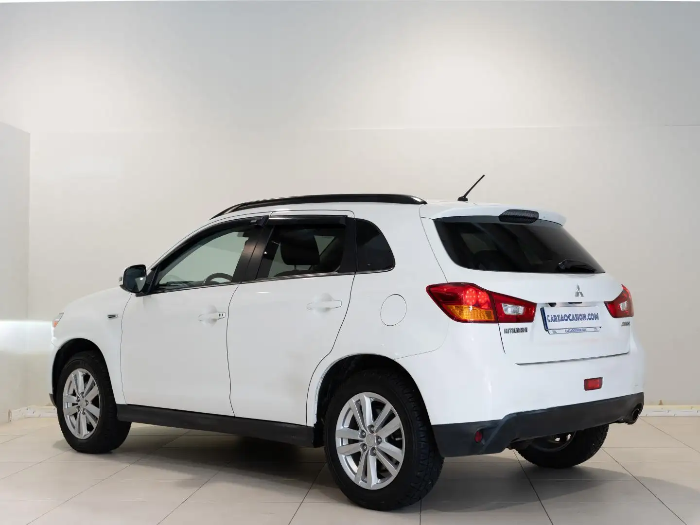 Mitsubishi ASX 220DI-D Kaiteki 4WD 6AT bijela - 2