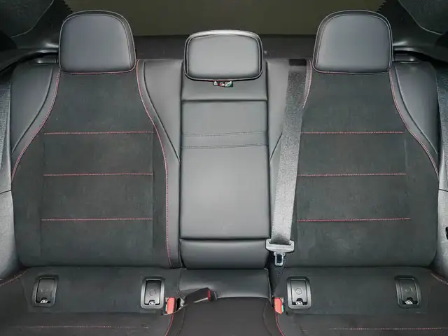 Mercedes-Benz Cla view 8