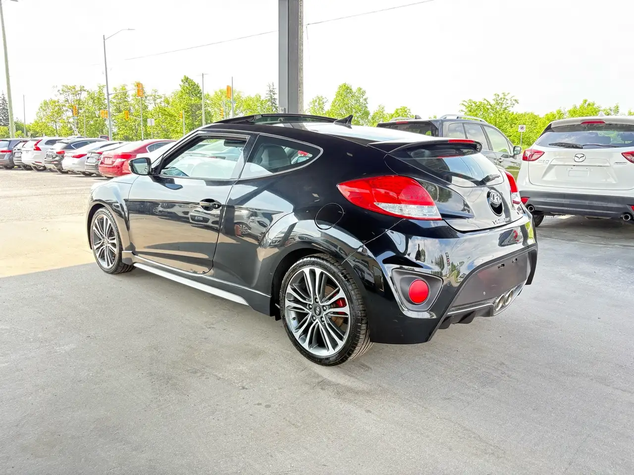 Hyundai VELOSTER снимка Hyundai VELOSTER
