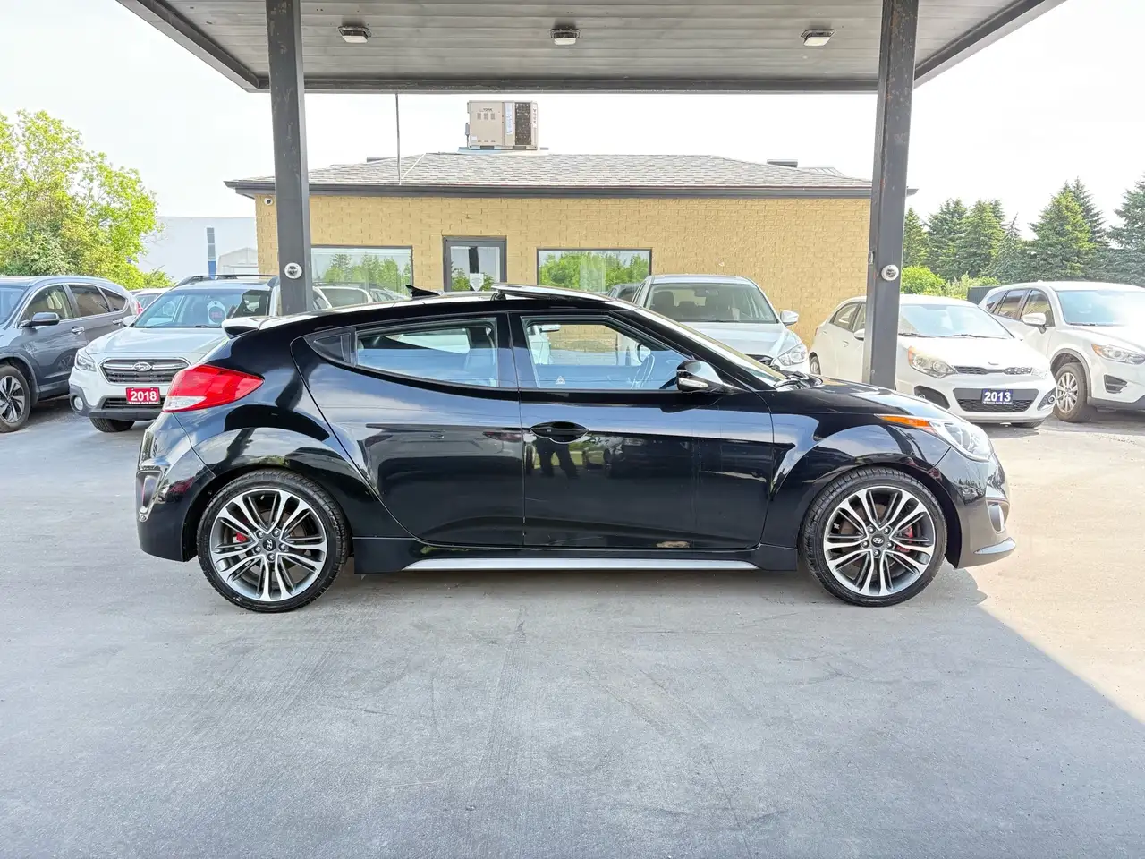 Hyundai VELOSTER снимка Hyundai VELOSTER