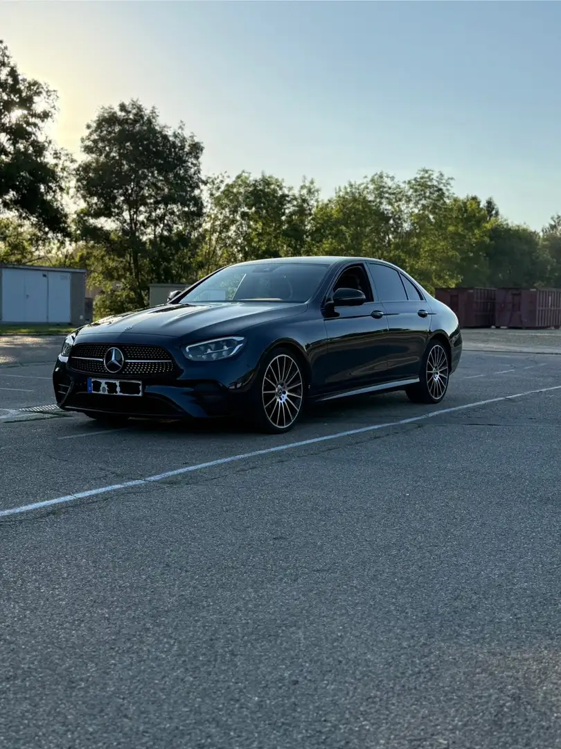 Mercedes-Benz E 220 d amg line - 1