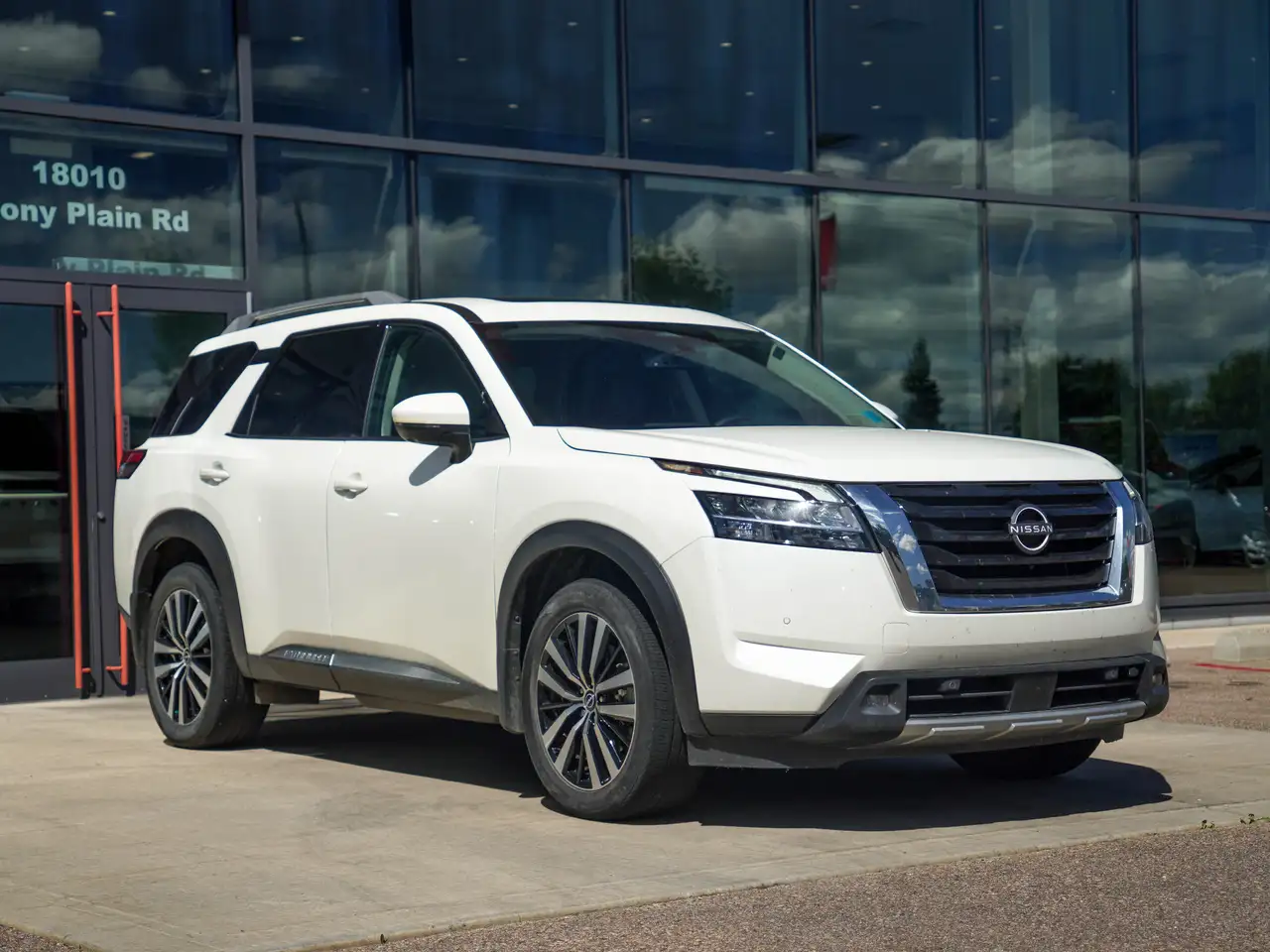 Nissan Pathfinder fotografie Nissan Pathfinder