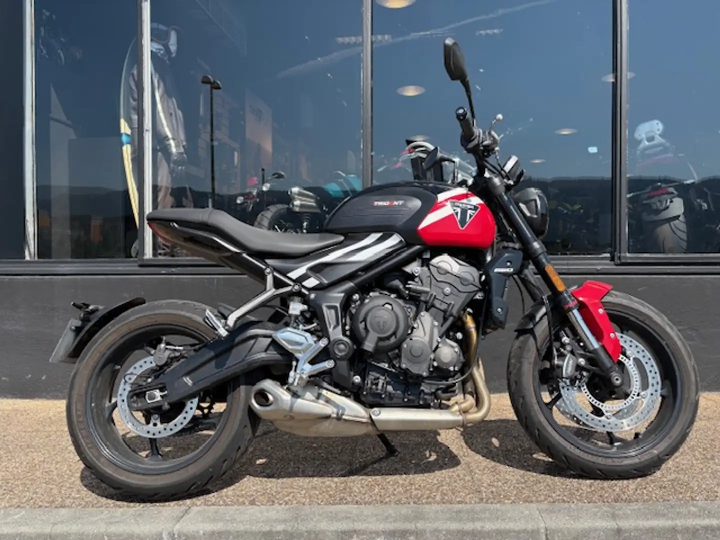 Triumph Trident 660 Rosso - 2