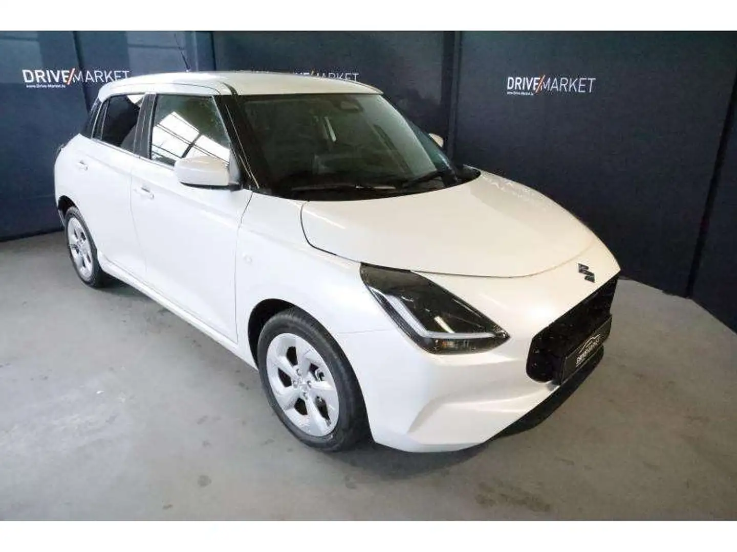 Suzuki Swift GL+ Blanc - 1