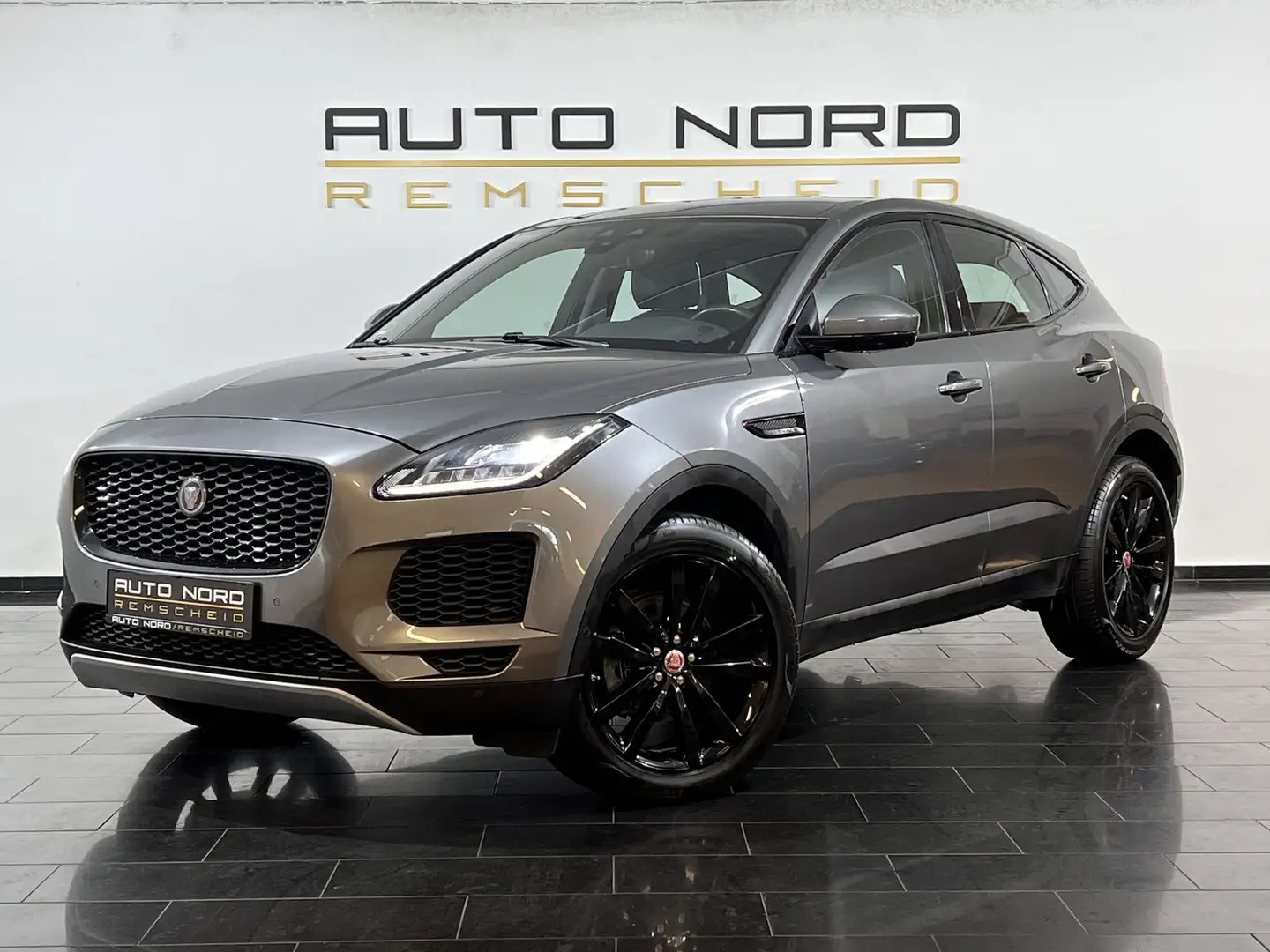 Jaguar E-Pace E-PACE D180 SE AWD*AHK*Black-Pack*ACC*14-Wege* Gris - 1