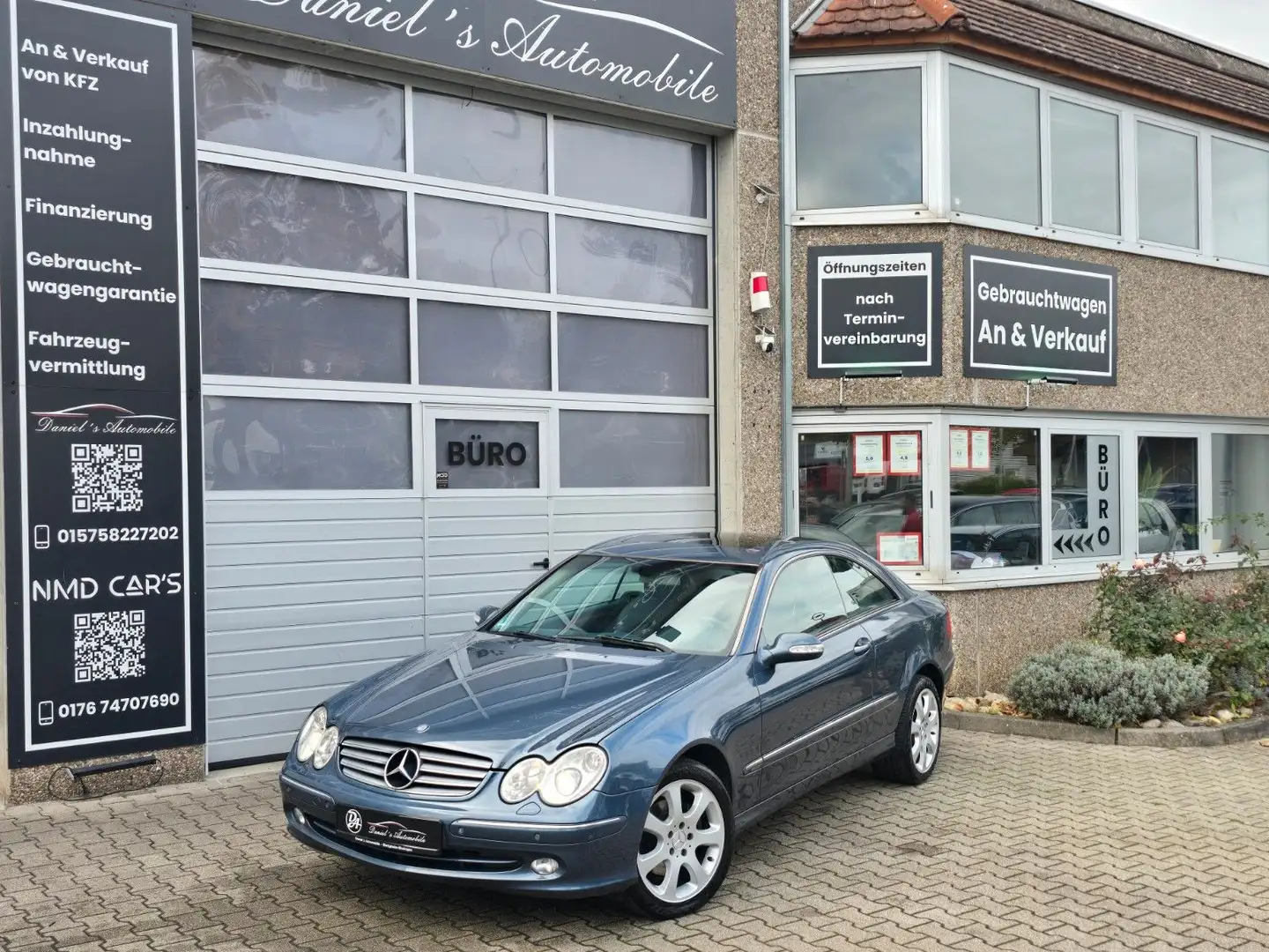 Mercedes-Benz CLK 320 Coupe AUTOMATIK/NAVI/LEDER Blau - 1