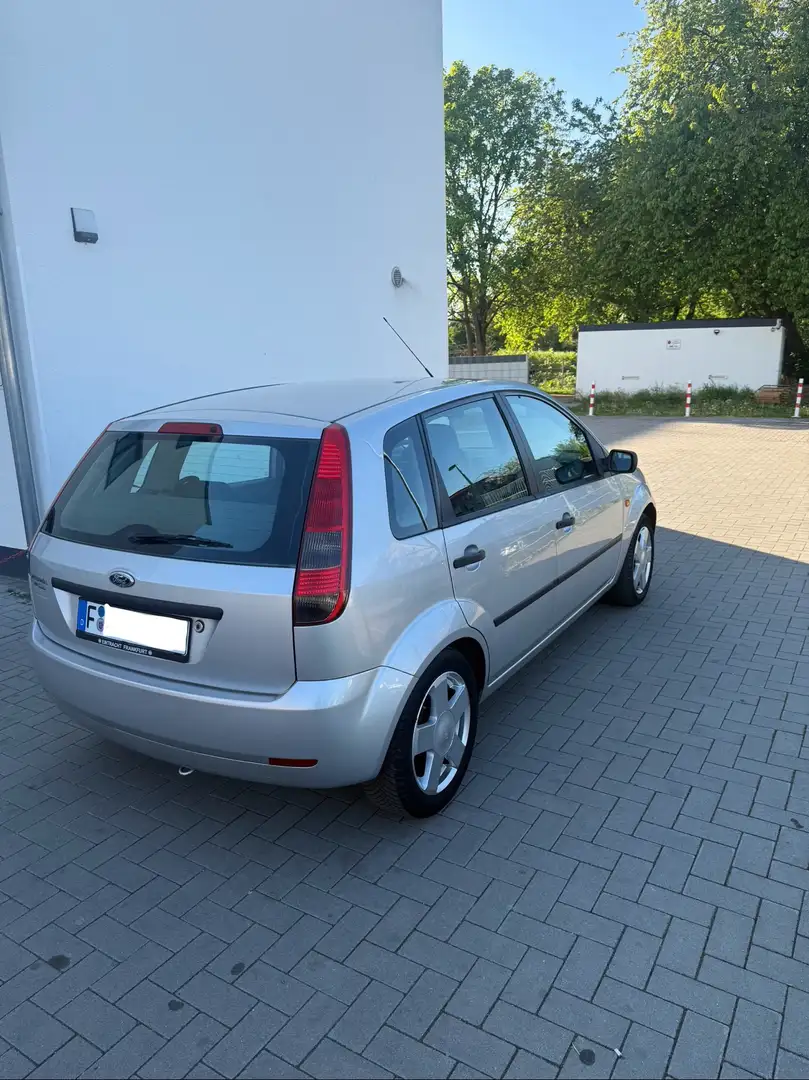 Ford Fiesta Trend - 2