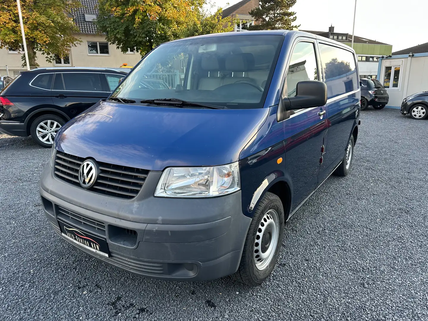 Volkswagen T5 Kombi Kasten Navi Blau - 1