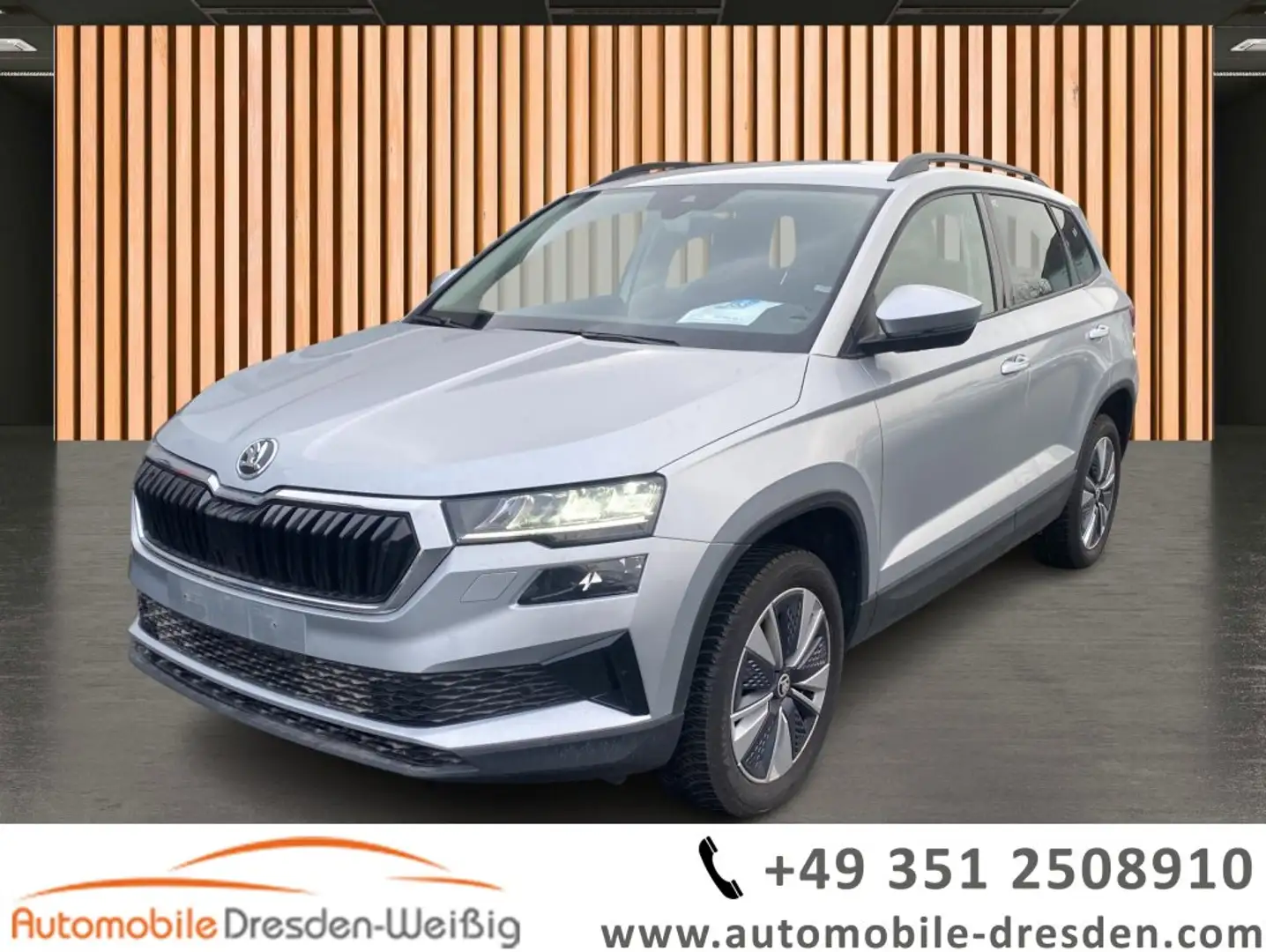Skoda Karoq 2.0 TDI DSG Executive*Navi*ACC*Kamera* Silber - 1