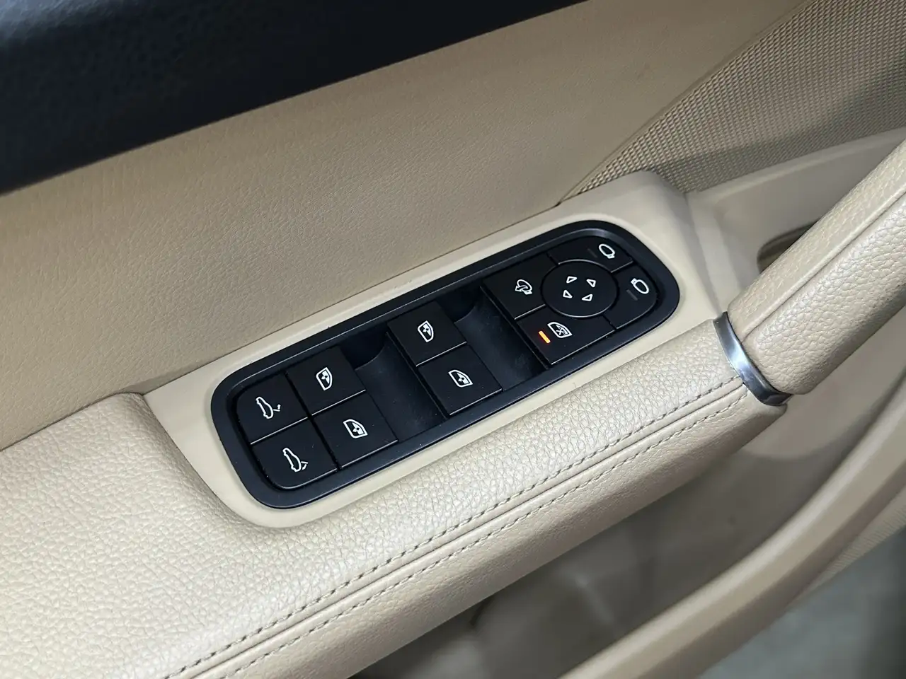 Porsche Cayenne снимка Porsche Cayenne