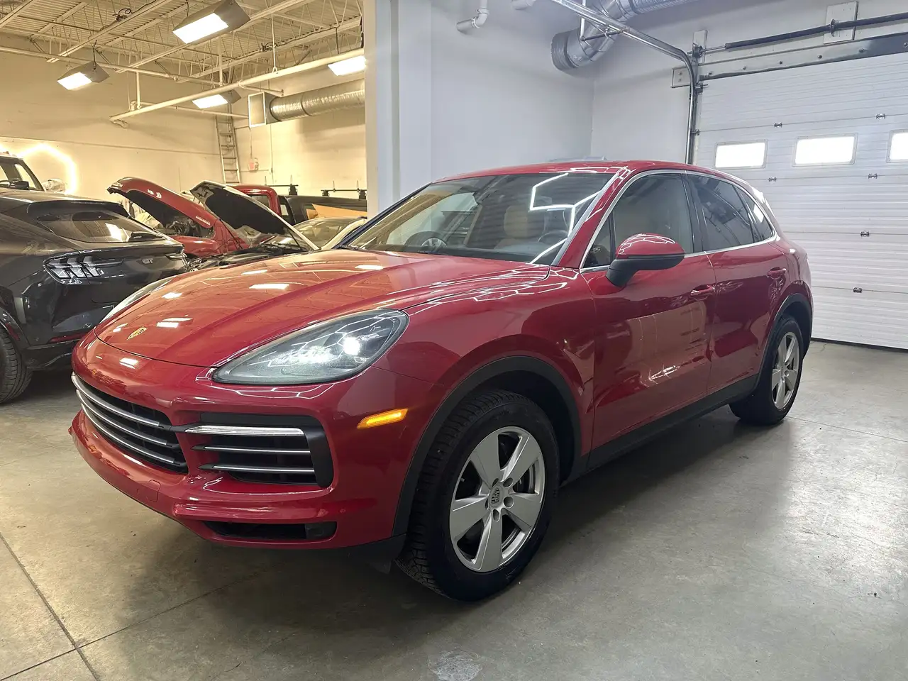Porsche Cayenne снимка Porsche Cayenne