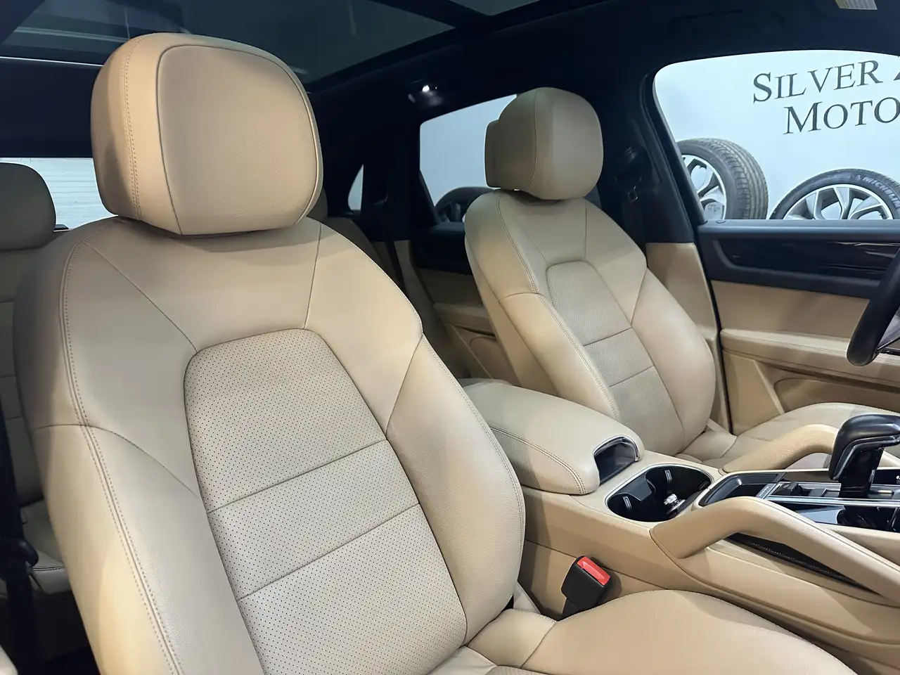 Porsche Cayenne снимка Porsche Cayenne