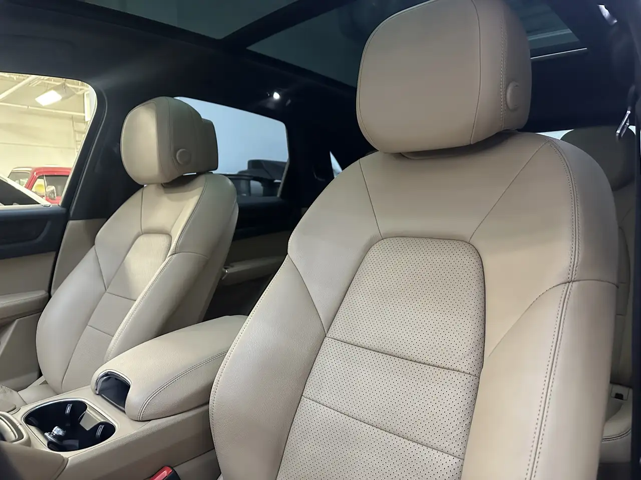 Porsche Cayenne снимка Porsche Cayenne
