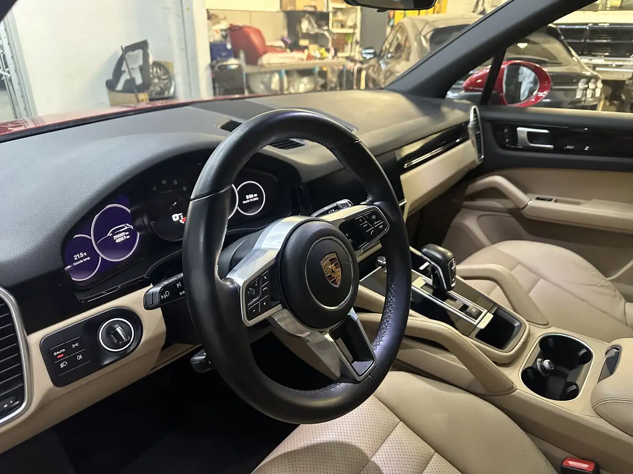 Porsche Cayenne снимка Porsche Cayenne