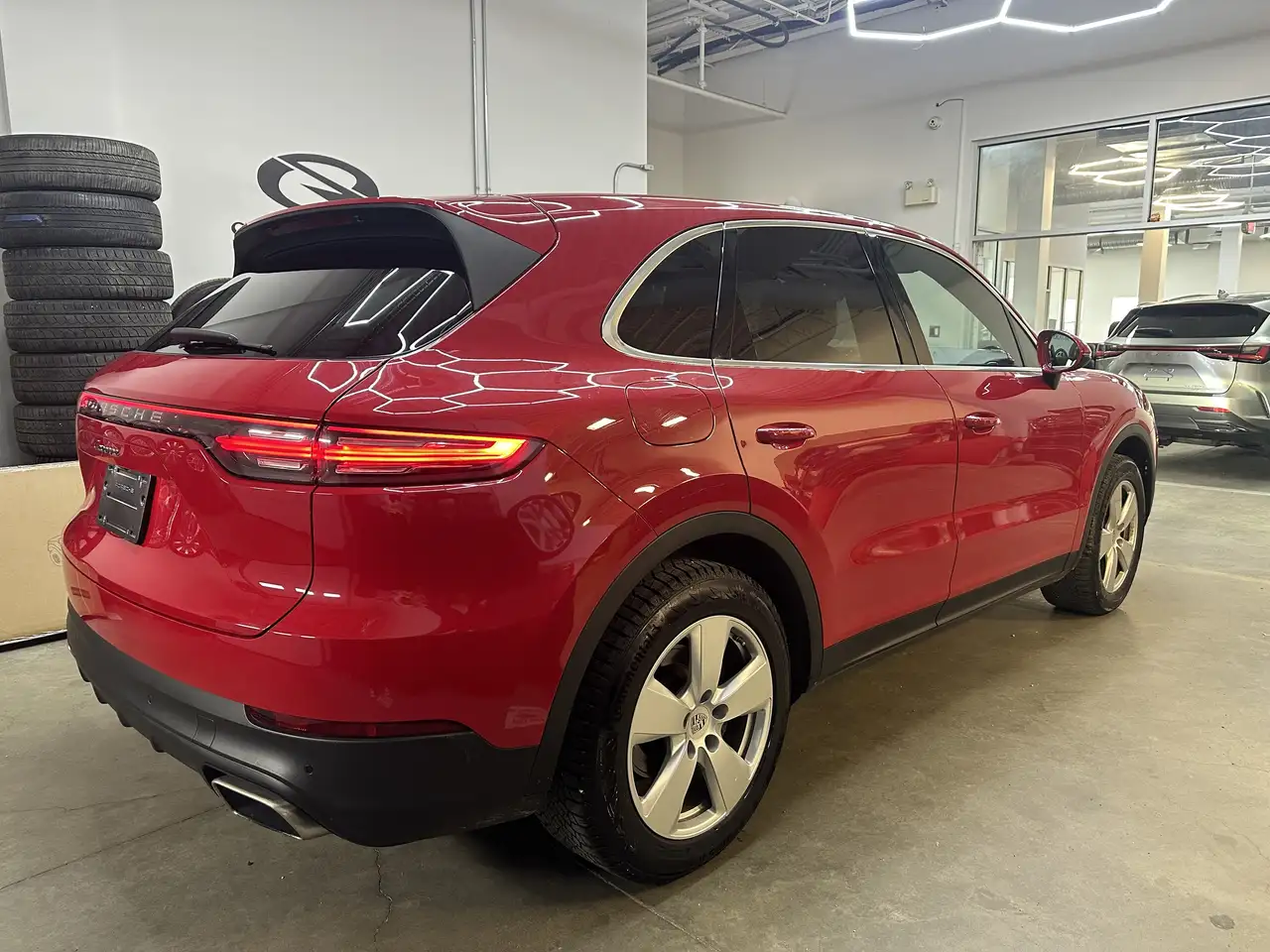 Porsche Cayenne снимка Porsche Cayenne