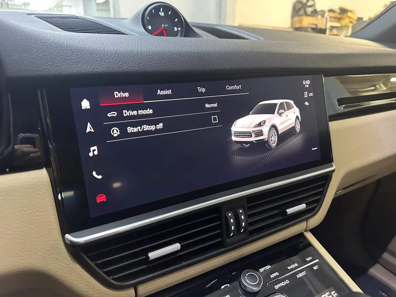 Porsche Cayenne снимка Porsche Cayenne