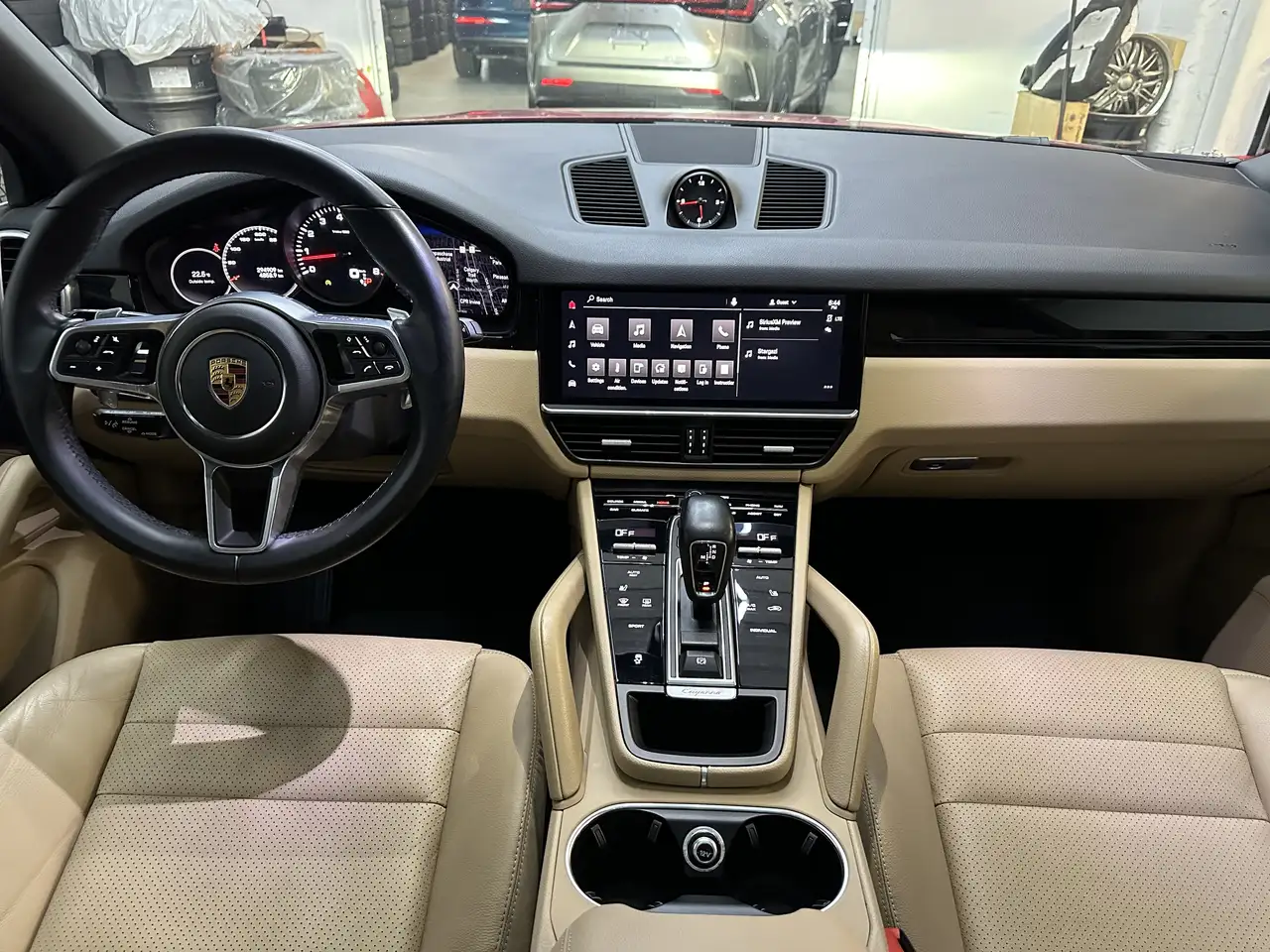 Porsche Cayenne снимка Porsche Cayenne